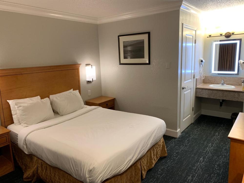 Stargazer Inn and Suites